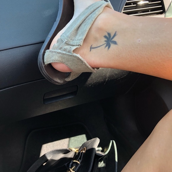 Sandals - Picture 3 of 3